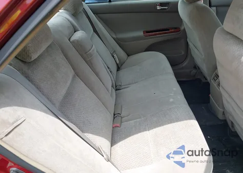 2003 Toyota Camry Xle z USA, uszkodzony, nr VIN 4T1BE32K33U199743